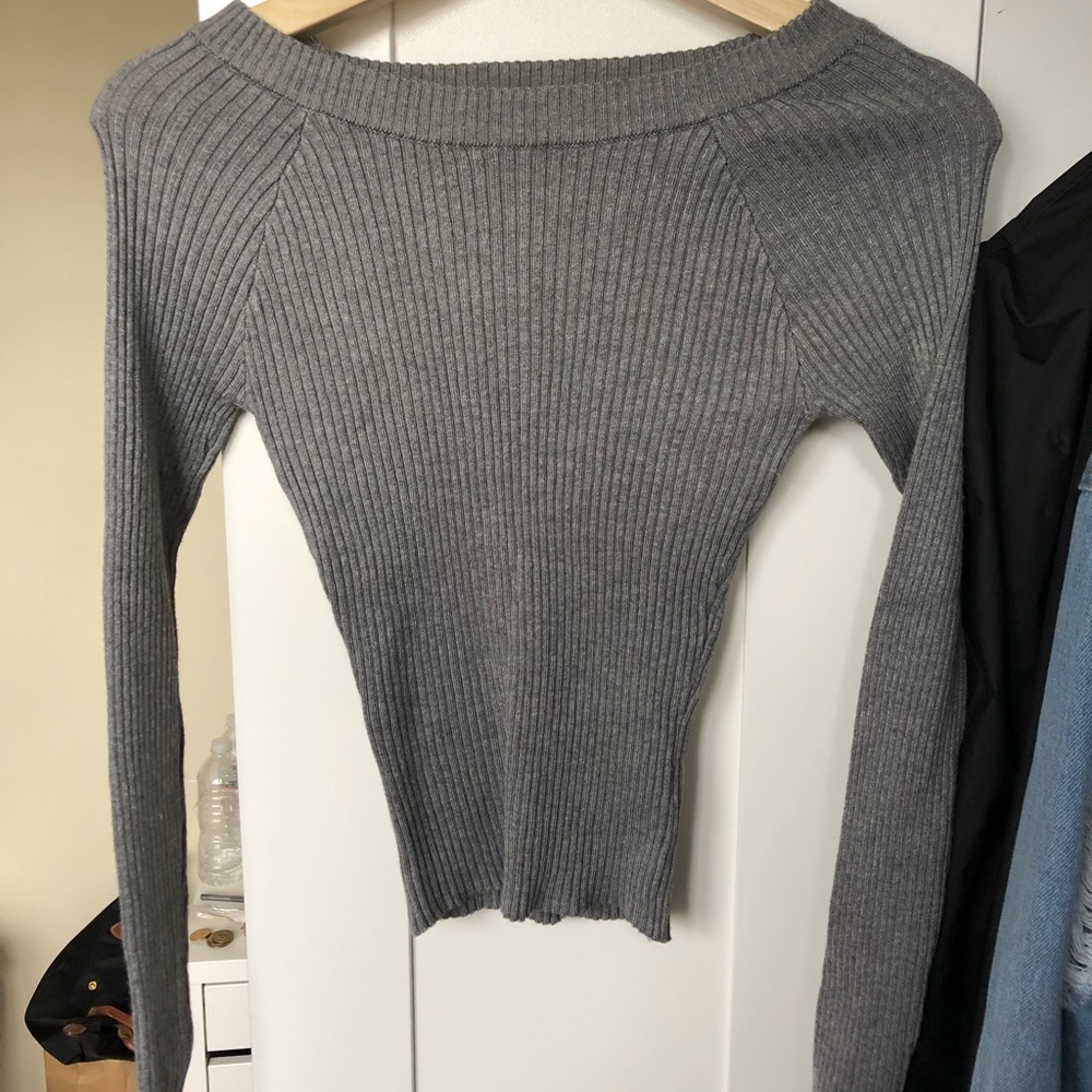 Forever 21 Gray Boat Neck Knit Long Sleeve Top